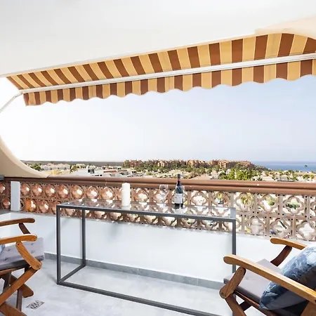 Royal Sunset Loggia Apartment *